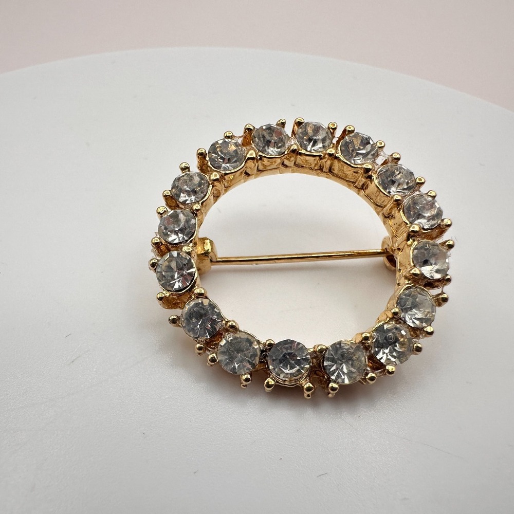 Vintage 90s Gold Tone Wreath Brooch Pin with Clear Rhinestones